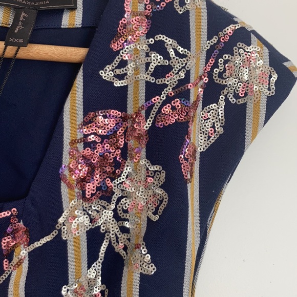 NWT BCBGMaxAzria Embellished Crop Top Floral - Picture 8 of 8